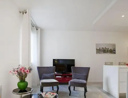 Apartment Rue Des Francs Bourgeois - Marais *